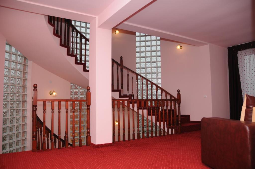 Pension Rozeclas Орадя Экстерьер фото